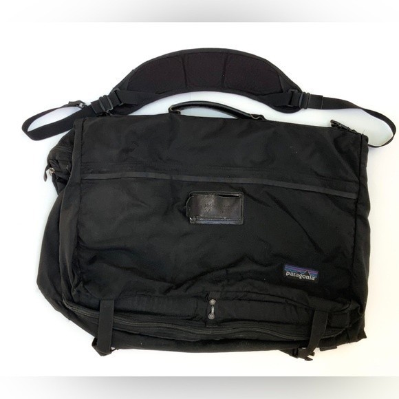 Patagonia Other - Patagonia Garment Bag/Nylon/Black/Plain/48118 Bag